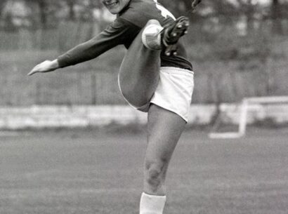 sue lopez in action